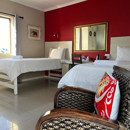 Le Blue Guesthouse Порт-Элизабет Экстерьер фото