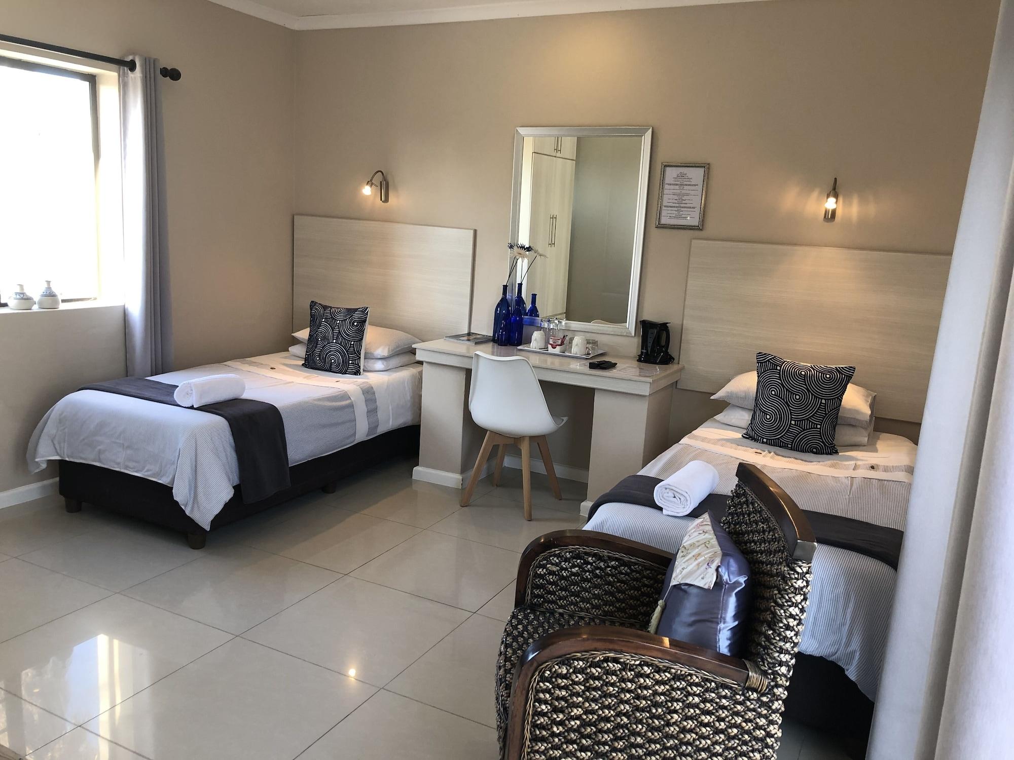 Le Blue Guesthouse Порт-Элизабет Экстерьер фото