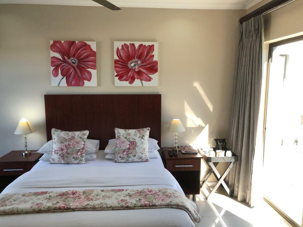 Le Blue Guesthouse Порт-Элизабет Экстерьер фото